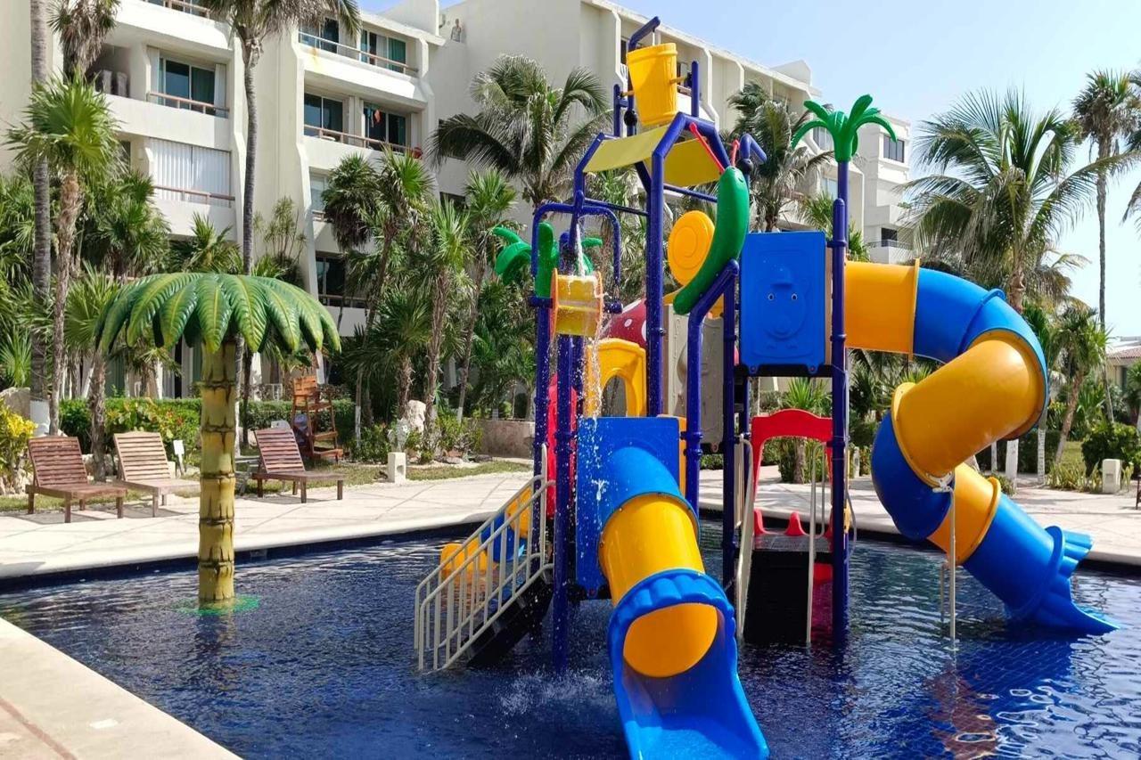Solymar Beach Condos Cancún Exterior foto